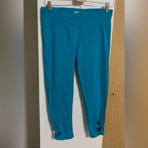 💚10 for $10💚 Bundle and save Teal Cropped Leggings